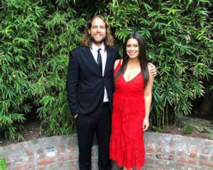 Alex Curry Wiki, Husband, Ethnicity, Age [ Josh Nielson Wikipedia ]