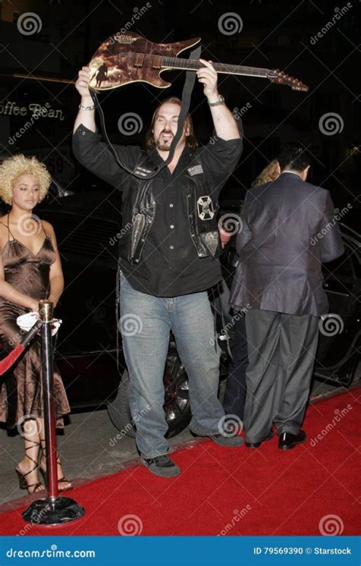 Andrew Bryniarski ·