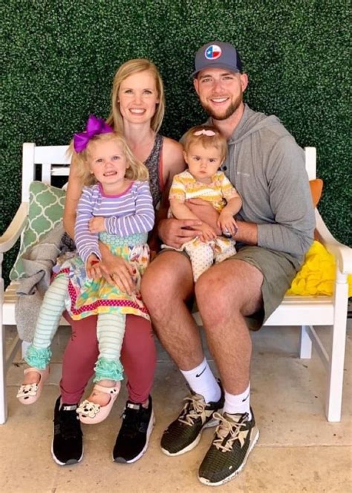 Cody Jones Height Weight Age Spouse Family Facts