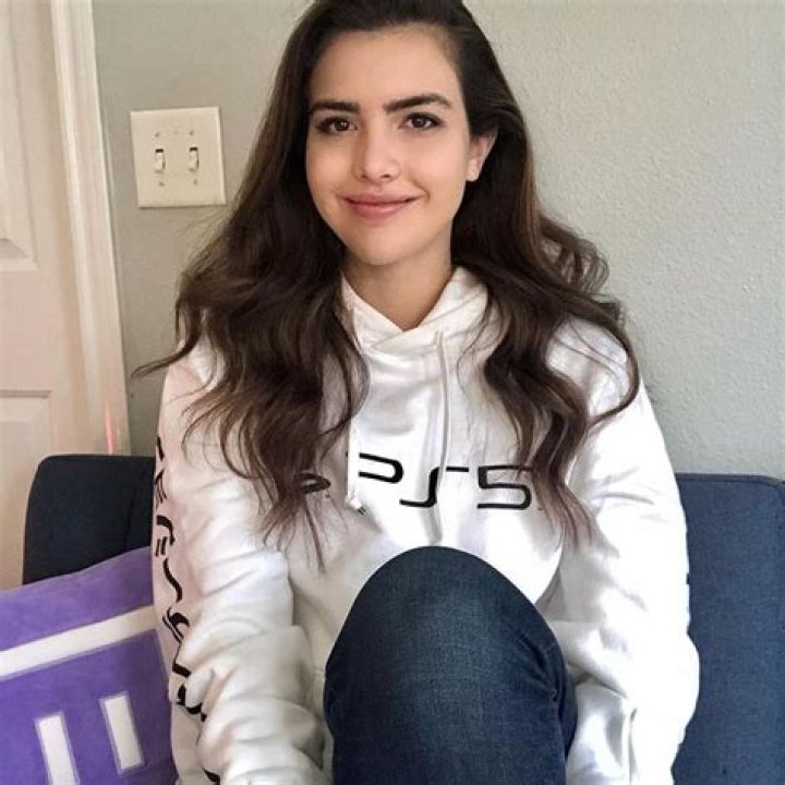 Jon Zherka (Twitch Streamer) Wikipedia, Bio, Age, Height, Weight, Girlfriend, Net Worth, Career, Facts